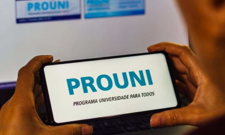 Prazo para comprovar dados do Prouni termina nesta terça-feira (20)