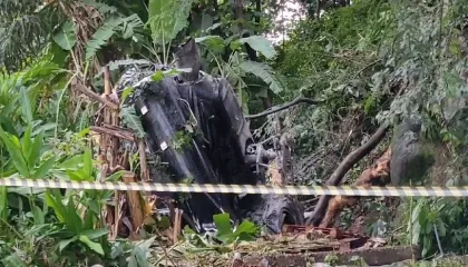 URGENTE: helicóptero cai em matagal e deixa 7 ferid0s
