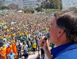 Três governadores e 103 congressistas confirmam presença em ato de Bolsonaro na avenida Paulista