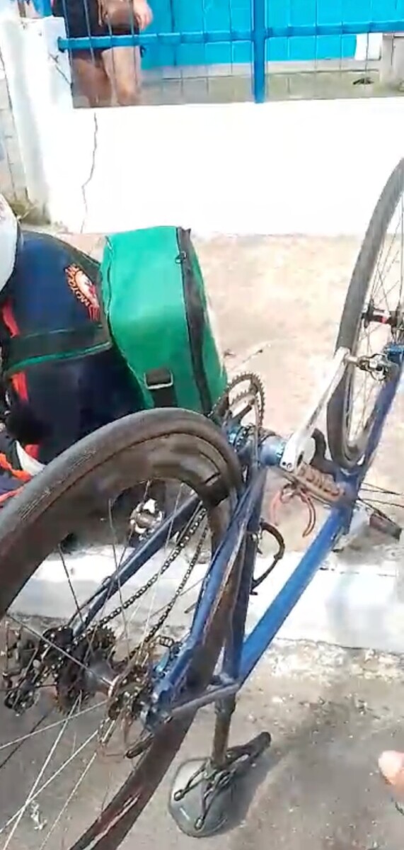 AGORA! Ciclista sofre ac1dente gr4ve após colisão com ônibus no bairro da Compensa; veja vídeo