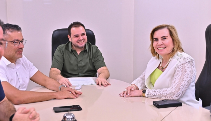 TCE entrega à Aleam minuta do projeto que cria a Ouvidoria da Mulher