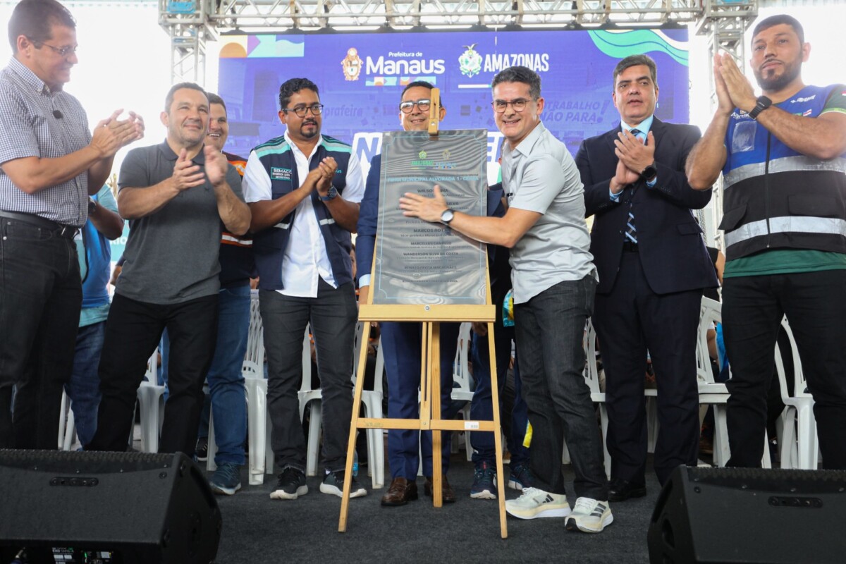 Após quase 30 anos sem reforma, David Almeida entrega feira coberta do Alvorada 1