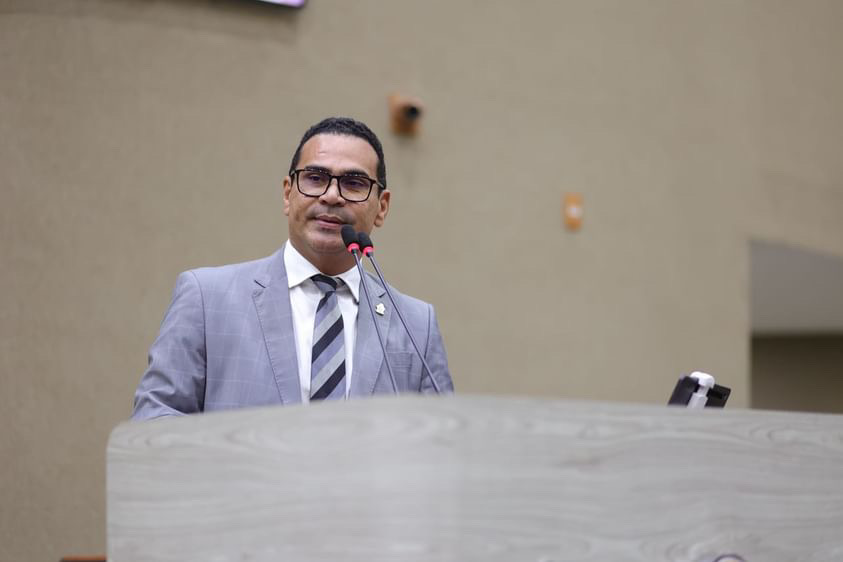 Vereador Jaildo Oliveira denuncia abandono de terminais de ônibus em Manaus: ‘Descaso com o povo!’