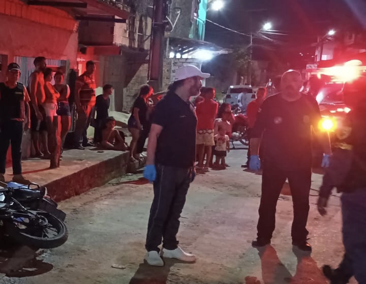 URGENTE: grave acidente no trânsito mat4 motoqueiro no Jorge Teixeira