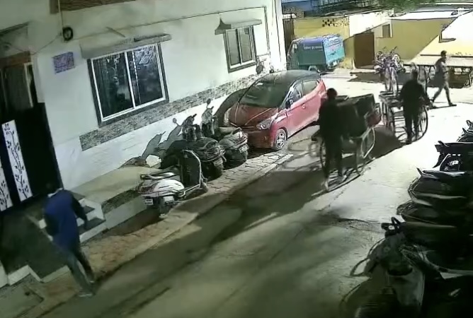 Amor fat4l: homem toca fogo no próprio corpo após fim do casamento; imagens f0rtes