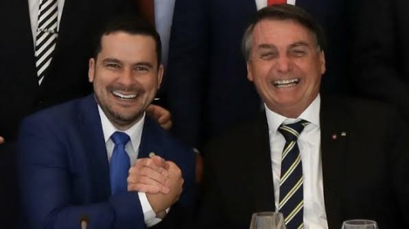 Capitão Alberto Neto destaca apoio de Bolsonaro em sua pré-candidatura a prefeito de Direita em Manaus
