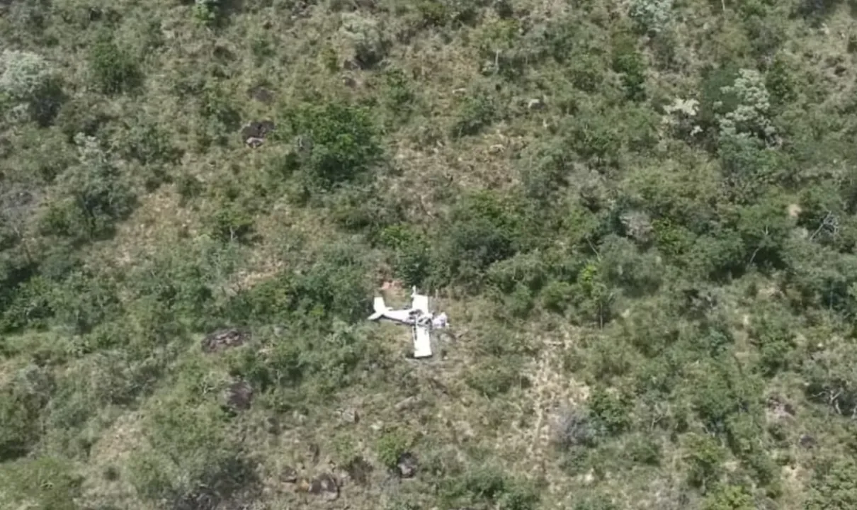 Avião cai e três pessoas m0rrem durante acidente na Bahia
