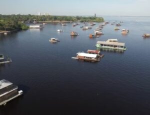 Justiça determina que a Polícia Militar auxilie na Retirada de Flutuantes no Tarumã-Açu