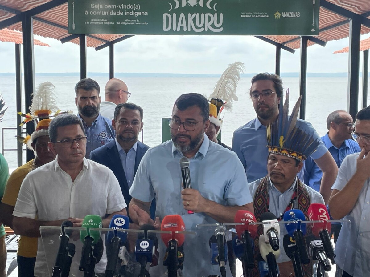 Wilson Lima entrega mais quatro terminais fluviais para atender comunidades indígenas