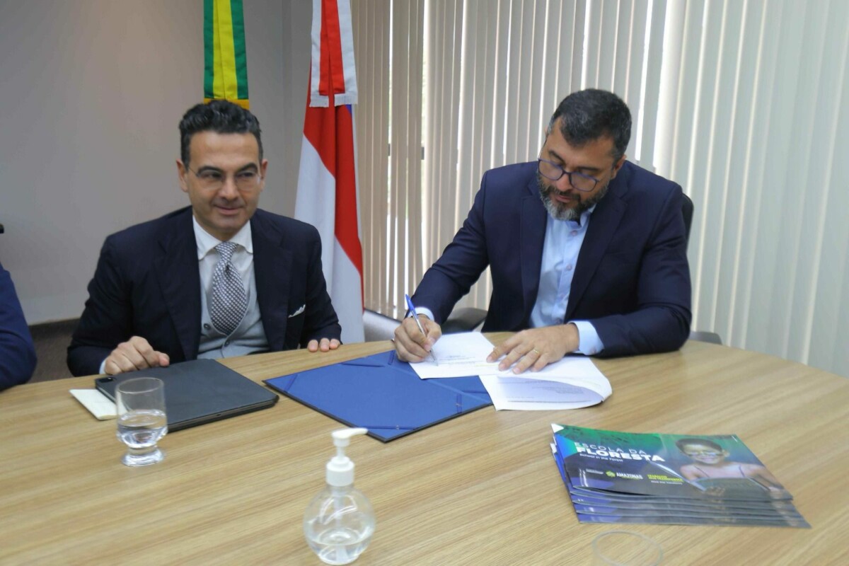 Governo do AM firma parceria para construção de uma unidade da Escola da Floresta em Carauari