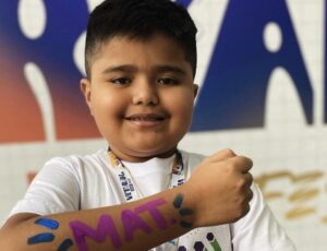 PGE-AM é contra que o Pequeno Gênio de 11 anos, Luan Gabriel, comece a estudar na UEA