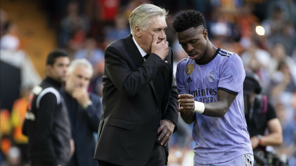 ‘Nunca vi jogador tão perseguido como Vini Jr’, diz Ancelotti