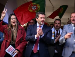 Partido de aliado de Bolsonaro quadruplica bancada em Portugal