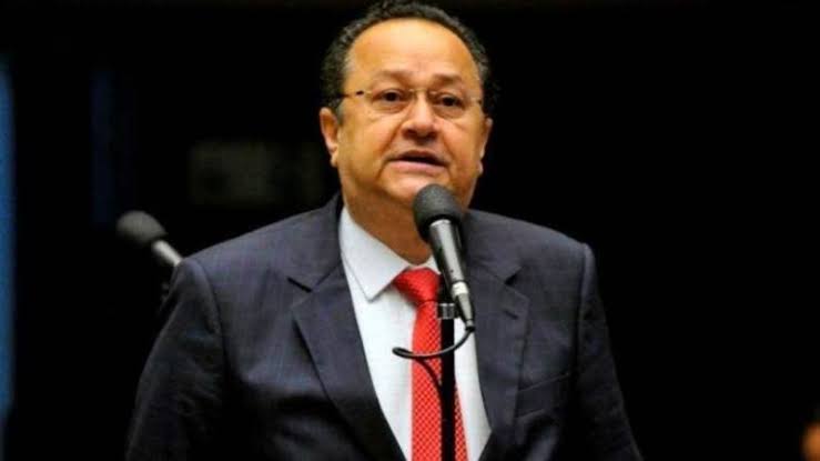 MPE solicita rejeição de recursos e mantém cassação de mandato de Silas Câmara