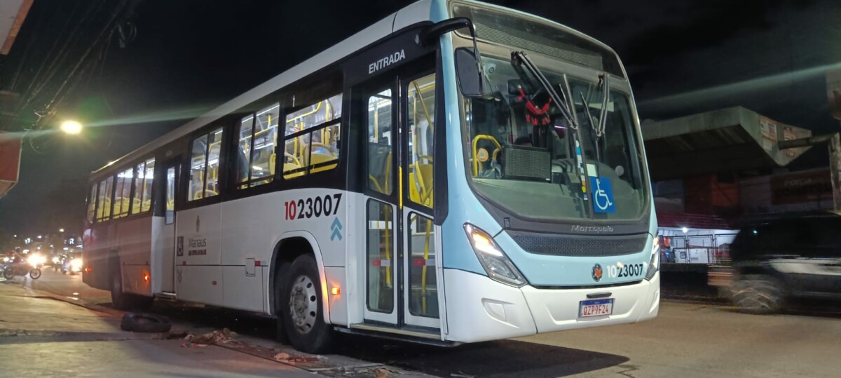 Urgente: assaltantes armad0s tocam o terror no ônibus 652 em Manaus