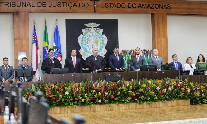 Presidente do TCE-AM participa da posse de Giselle Falcone como juíza titular no TRE-AM