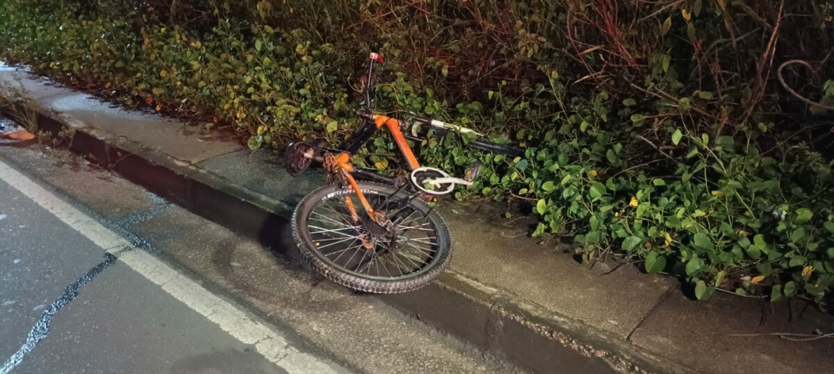 URGENTE: ciclista m0rre esmag4d0 por ‘Amarelinho’ na av. das Flores; imagens f0rtes