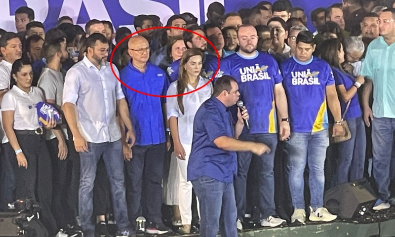 “Vão sair do PL?”: Coronel Menezes e filha são vistos em evento do União Brasil; veja vídeo