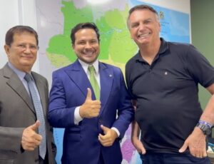 URGENTE: Bolsonaro anuncia capitão Alberto Neto como pré-candidato do PL em Manaus; veja vídeo