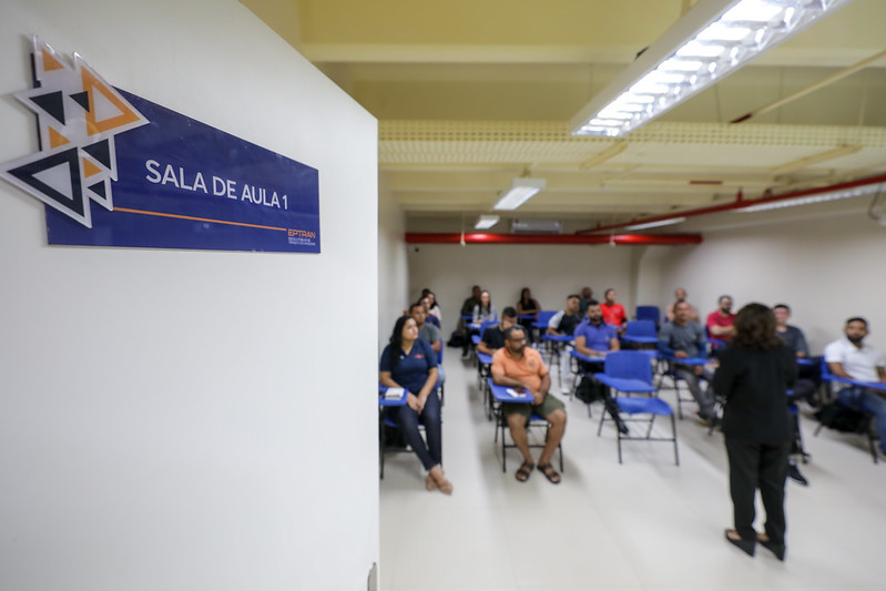 Detran-AM está com inscrições abertas para seis cursos na Escola Pública de Trânsito