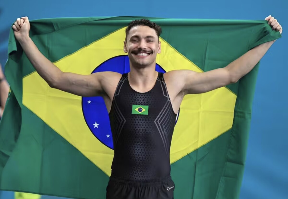 Rayan Dutra garante vaga nos Jogos de Paris na ginástica de trampolim