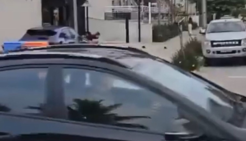 Barraco: homens e mulheres protagonizam UFC no meio da rua; veja vídeo