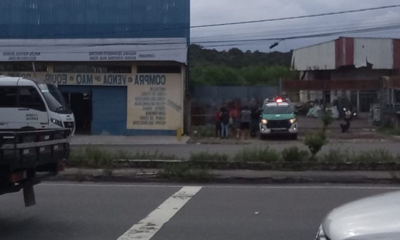 URGENTE: Corp0 é encontrado em área de mata na Zona Leste de Manaus
