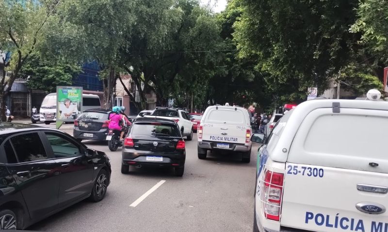 URGENTE: ‘Ticad0’, homem é mort0 a fac4das no Centro de Manaus; veja vídeos