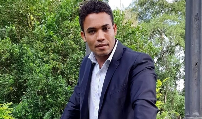Cantor gospel m0rre aos 31 após ser atropelad0 enquanto caminhava em avenida