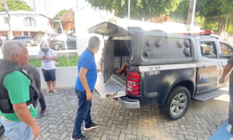 Agora: homem é preso por tentativa de latrocínio em Manaus; veja vídeo