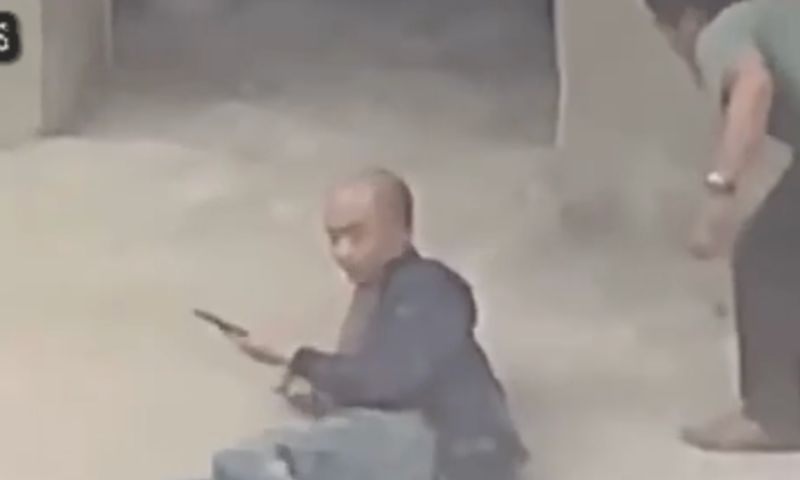 IMAGENS F0RTES: homem ‘est0ura’ cabeça de idoso com bloco de concreto; veja vídeo