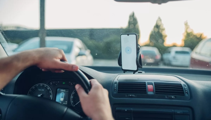 Motorista de APP desvia rota, entra em motel e estupr4 adolescente no bairro Monte das Oliveiras