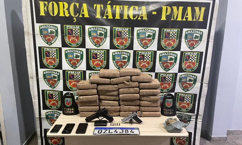 Polícia ‘estoura’ ponto do tráfico em condomínio de luxo em Manaus; veja vídeo