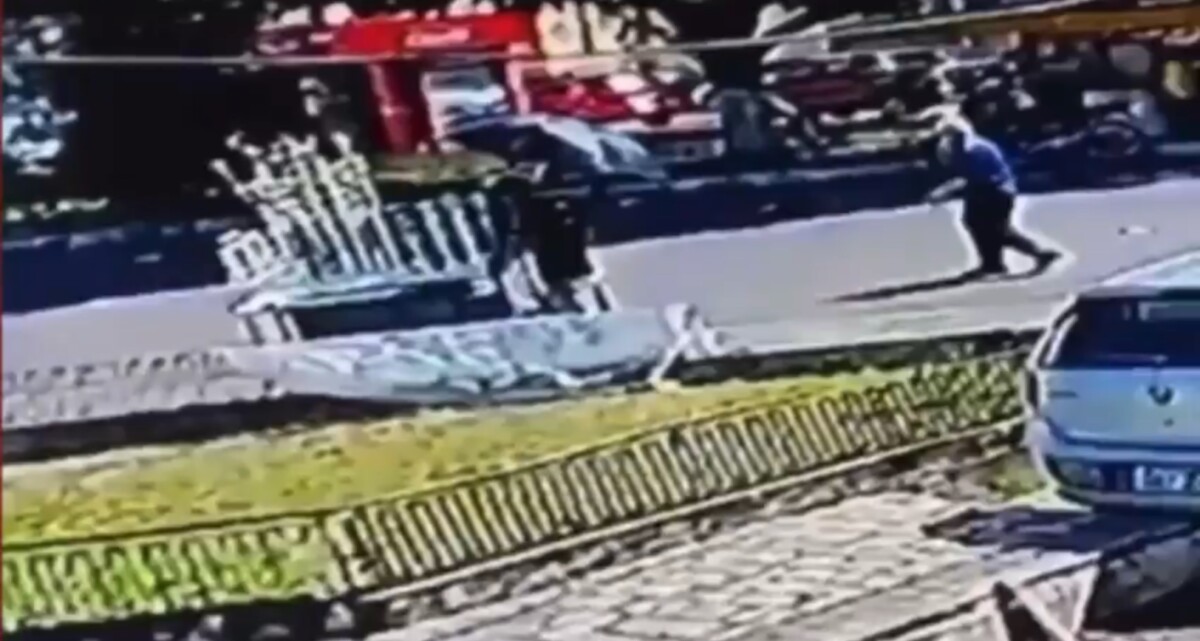 Vídeo mostra momento em que idoso m0rre atropelad0 por ônibus no Centro de Manaus