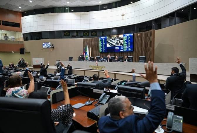 Mudança Histórica: eleitores de Manaus planejam ‘pente fino’ na Câmara Municipal, revela pesquisa