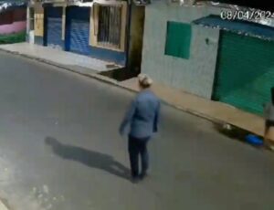 Veja o momento em que menina de 12 anos consegue fugir de estupr4dor no interior do Amazonas; vídeo