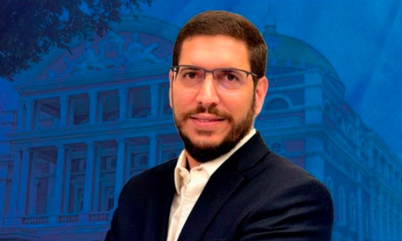 Empresário Mário Jorge Bulbol Abrahão recebe medalha Ruy Araújo na Aleam