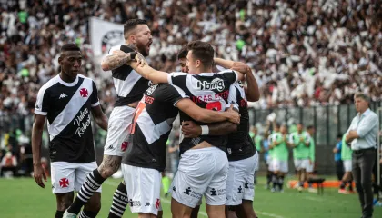 Vasco vence o Grêmio na estreia na Série A do Brasileirão