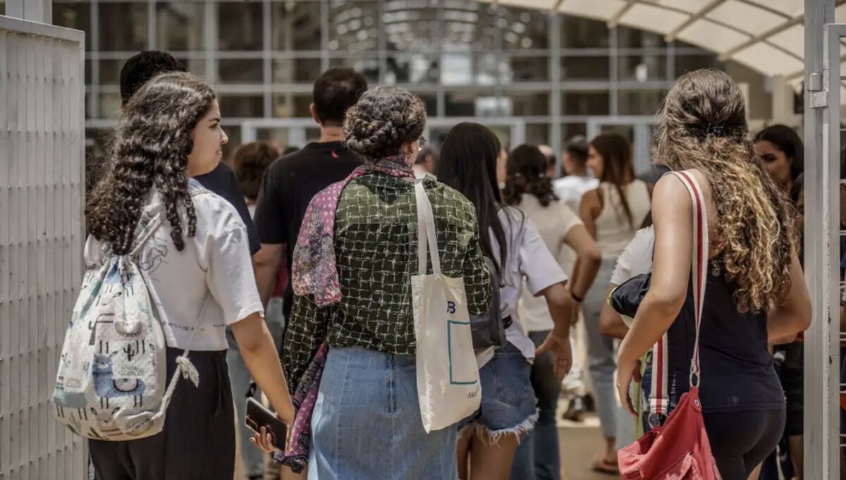 Enem: prazo para solicitar isenção da taxa de inscrição começa hoje