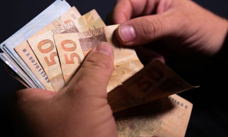 Governo Federal irá propor salário mínimo de R$ 1.502 em 2025