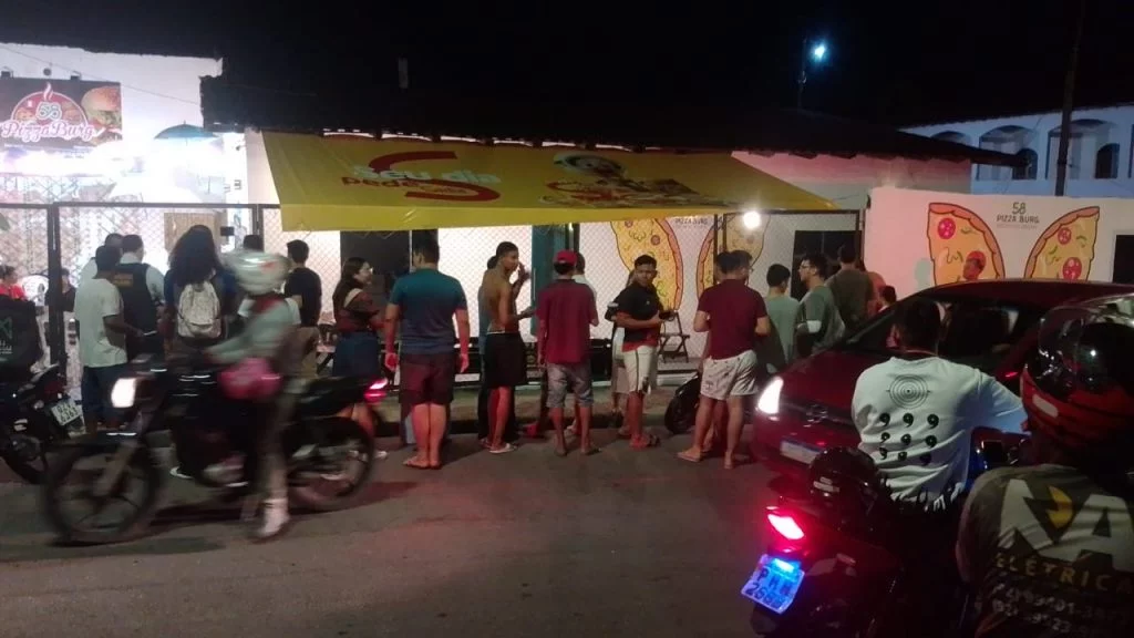 Quarta-feira sangrent4: jovem é execut4d0 dentro de pizzaria em Manaus; veja vídeo