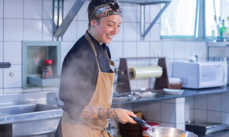 Aphrodite Park Motel lança novo cardápio elaborado por chef renomada