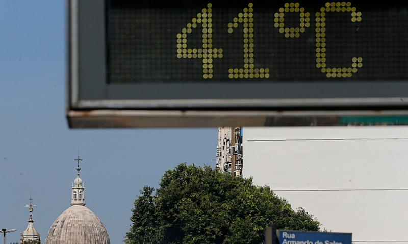 Vai ficar calor: Massa de ar quente e seco atinge parte do Brasil até sábado (27)