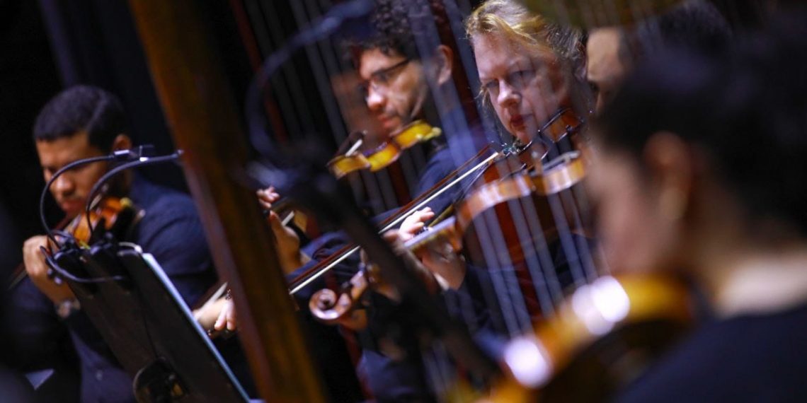 ‘Mozart no Mundo Azul’ será dedicado para pessoas com autismo nesta quarta-feira, no Teatro Amazonas