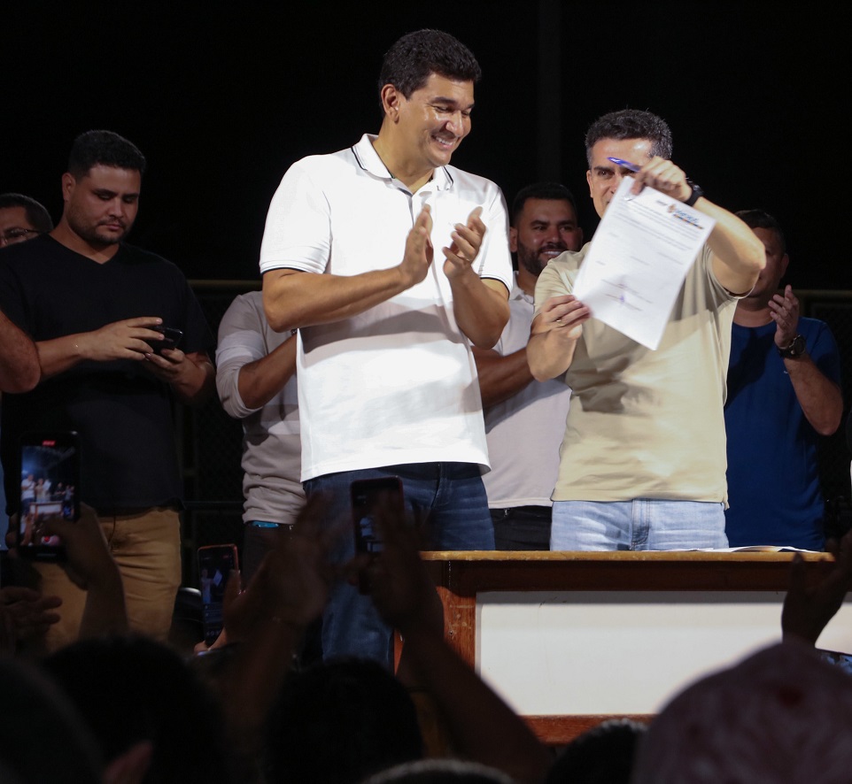 David Almeida garante registro de imóveis aos moradores do bairro Zumbi dos Palmares