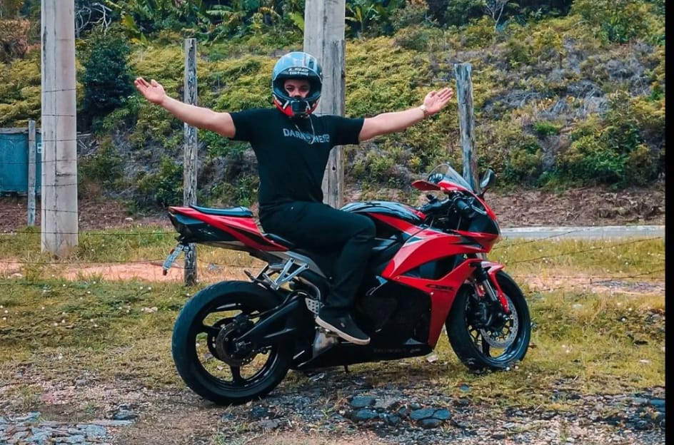 Saiba quem era o motoqueiro que m0rreu em grave acidente na AM-070