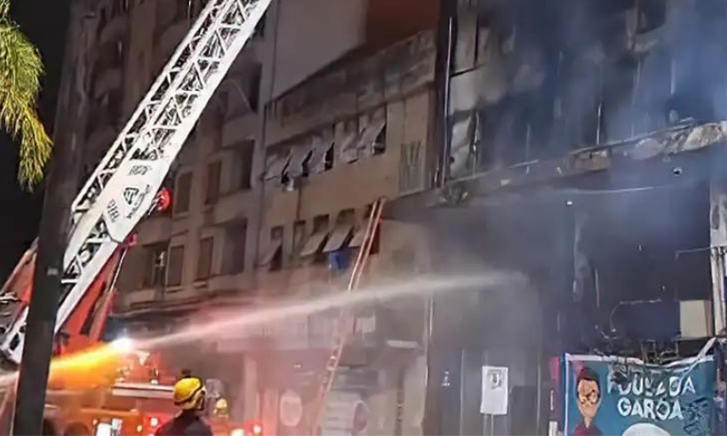 Polícia começa investigação de incêndio que mat0u dez pessoas em pousada