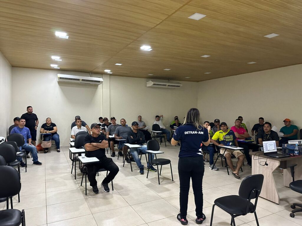 Detran-AM abre nesta terça-feira inscrições ao curso de especialização para mototaxistas