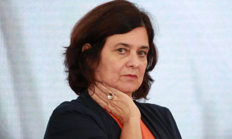 Ministra da Saúde testa positivo para covid: “Sintomas leves