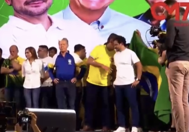 Bolsonaro se irrita com Arthur Virgílio durante evento do PL em Manaus: ‘Tira esse cara daqui’; veja vídeo